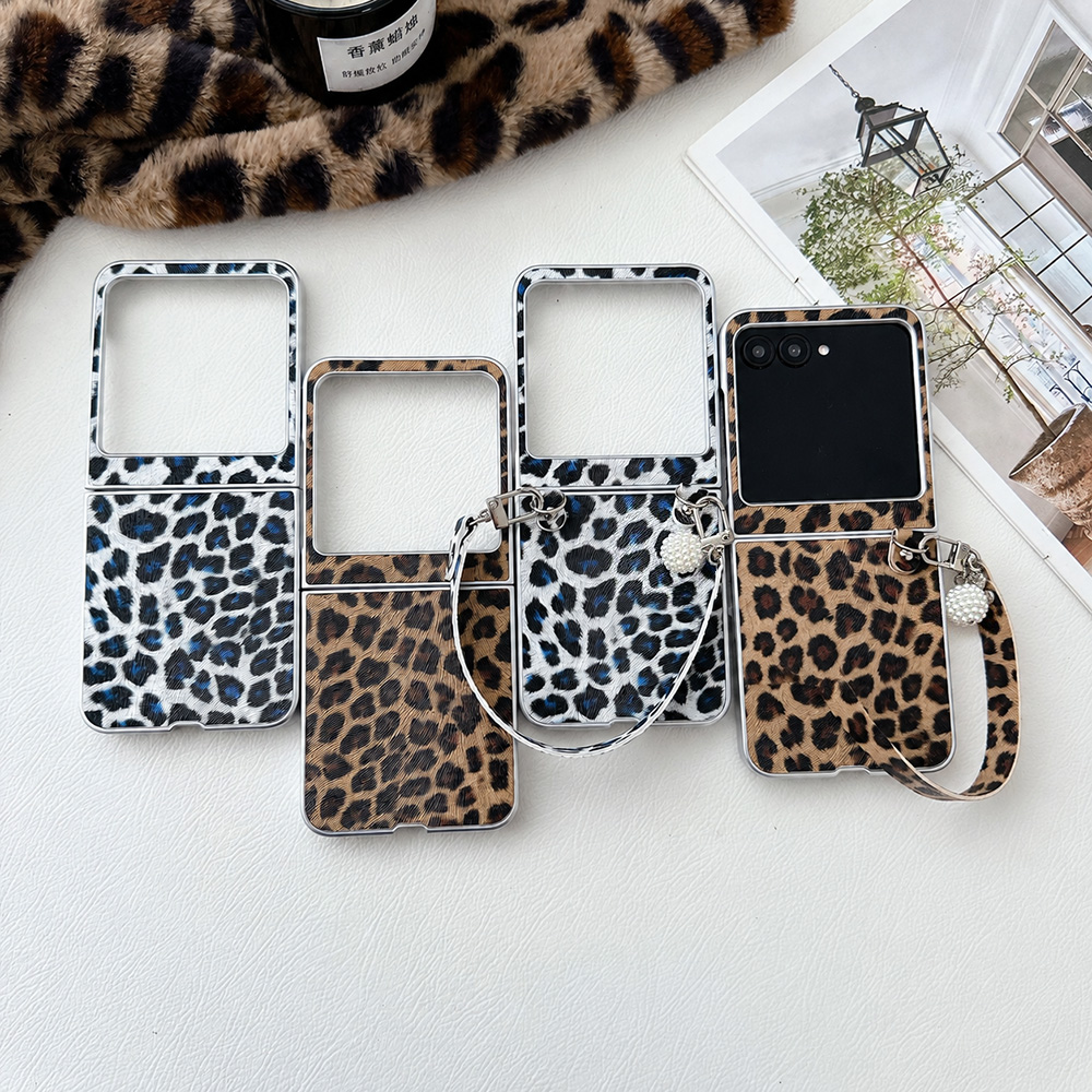 Spaghetti Strap Dress - Casing Ponsel Lipat Motif Macan Tutul